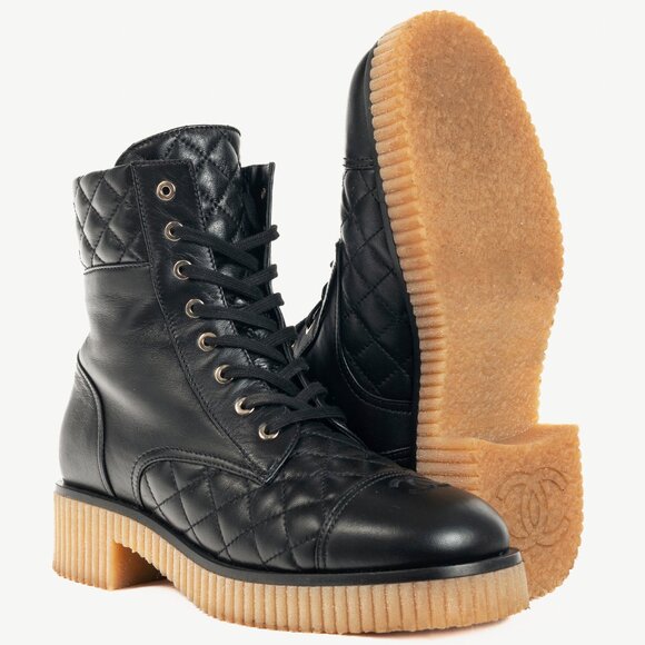 Chanel Black Quilted Leather Interlocking-CC Combat Boots - Picture 4 of 11